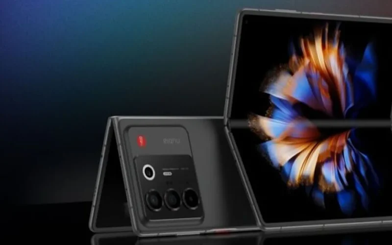 تصميم قابل للطي.. ZTE تطلق هاتفًا متطورًا بمواصفات 2025